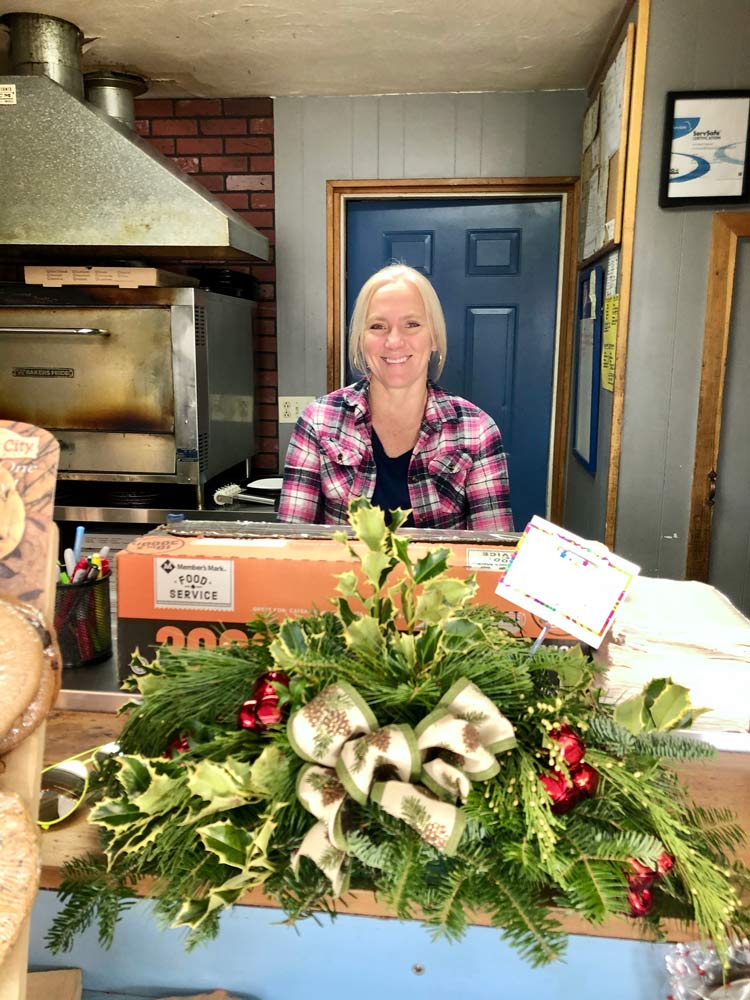 Food store in Fairfield, ME | Dow’s Quick Stop